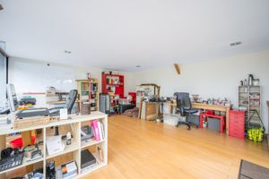 Studio / Office- click for photo gallery